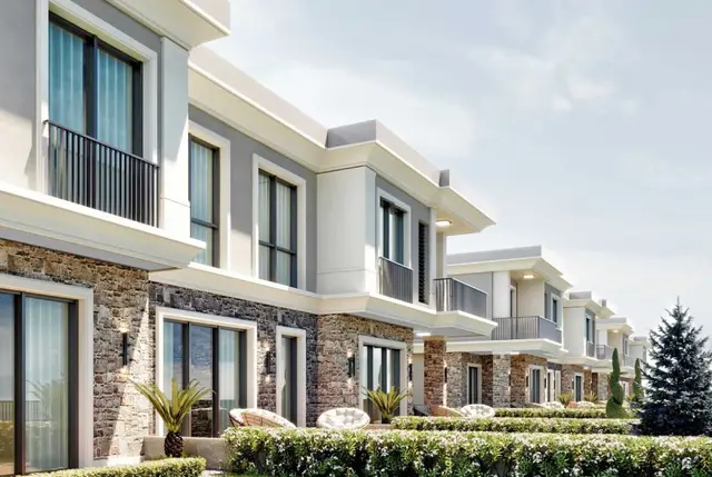 Bahçeşehir’de Bahçeli Satılık Villalar-7
