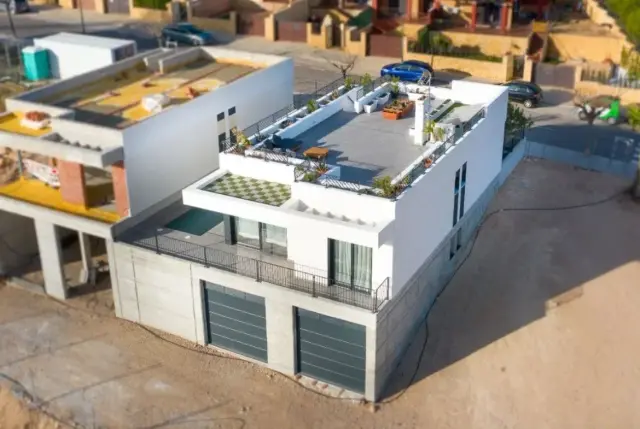 Villen zum Verkauf in Alicante | Exklusives Wohnen an der Küste erwartet Sie-3