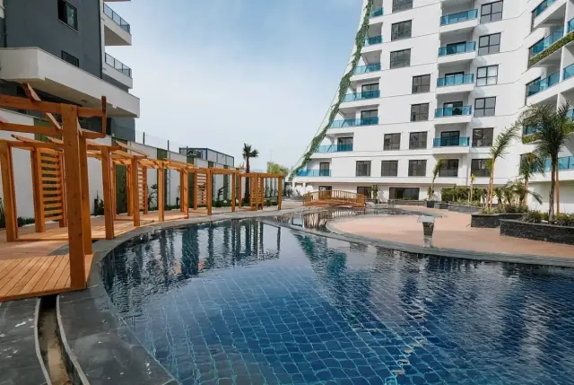 Wohnungen mit Meerblick in einer Anlage mit vielen Extras in Alanya Mahmutlar-1