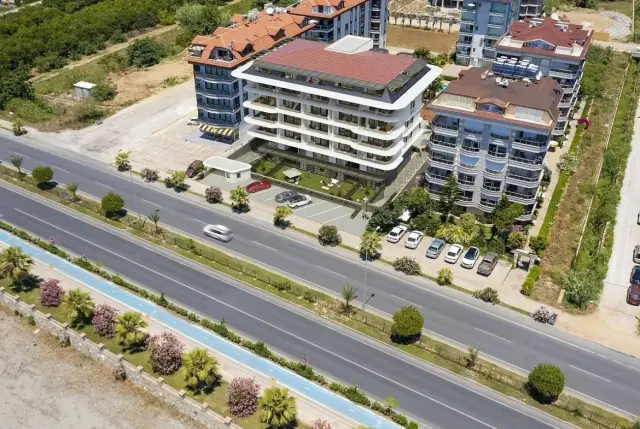 Wohnungen in einer Anlage direkt am Meer in Alanya Kestel-5