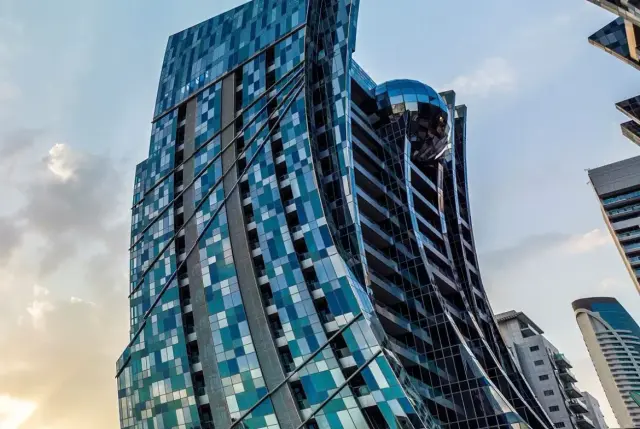 Luxuswohnungen in Dubai mit Pagani Design-1