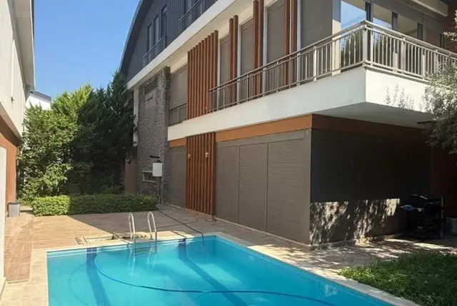 Luxusvilla mit privatem Pool in Antalya Konyaaltı-1