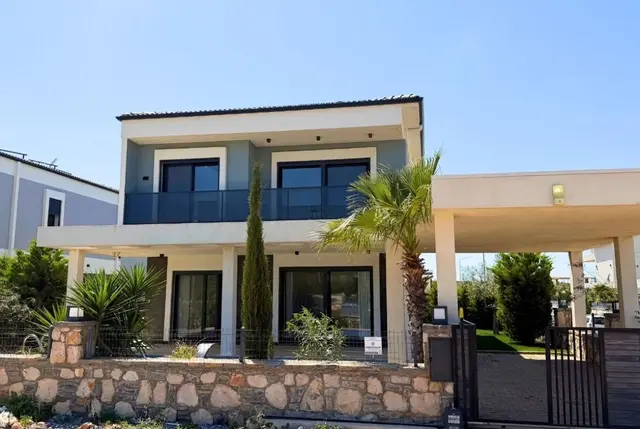 Freistehende Villa mit privatem Pool und Garage in Didim-6