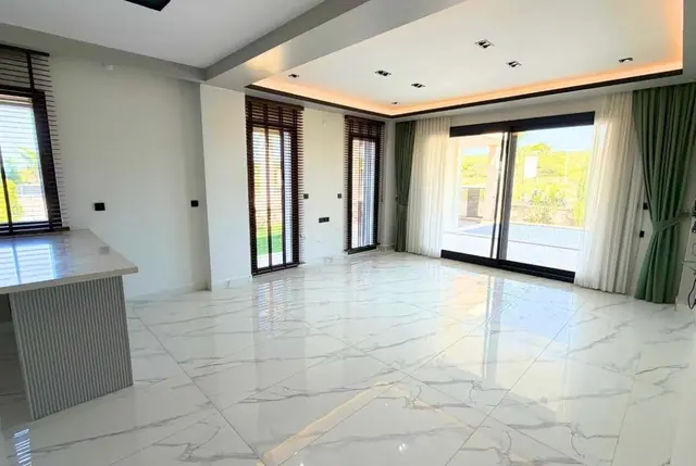 Freistehende Villa mit privatem Pool und Garage in Didim-8