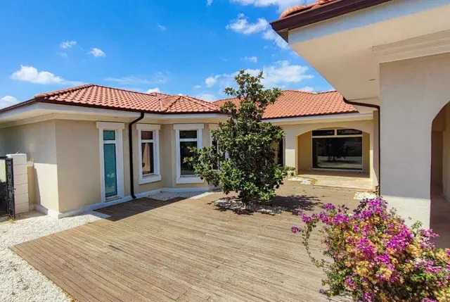 Villa in Döşemealtı Altınkale zum Verkauf mit privatem Pool-8