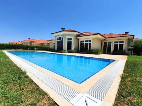 1.200 m² Özel Arsa Üzerinde Döşemealtı Satılık Villa-1