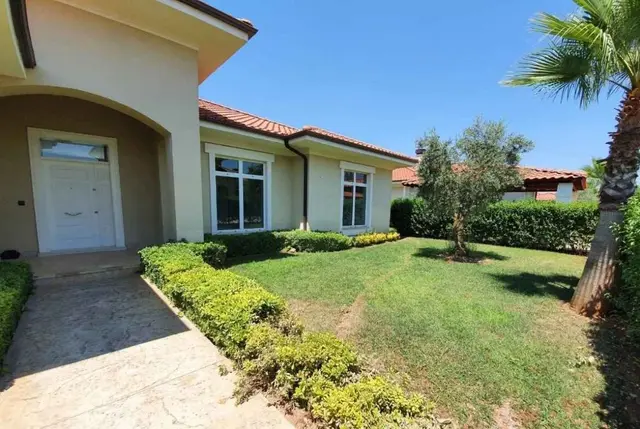 Villa in Döşemealtı zum Verkauf auf einem 1.200 m² großen Privatgrundstück-8