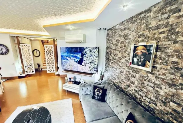 Villa Tarzı Mahremiyet ve Kapsamlı Yenileme Sunan Uncalı Dubleks Daire-2