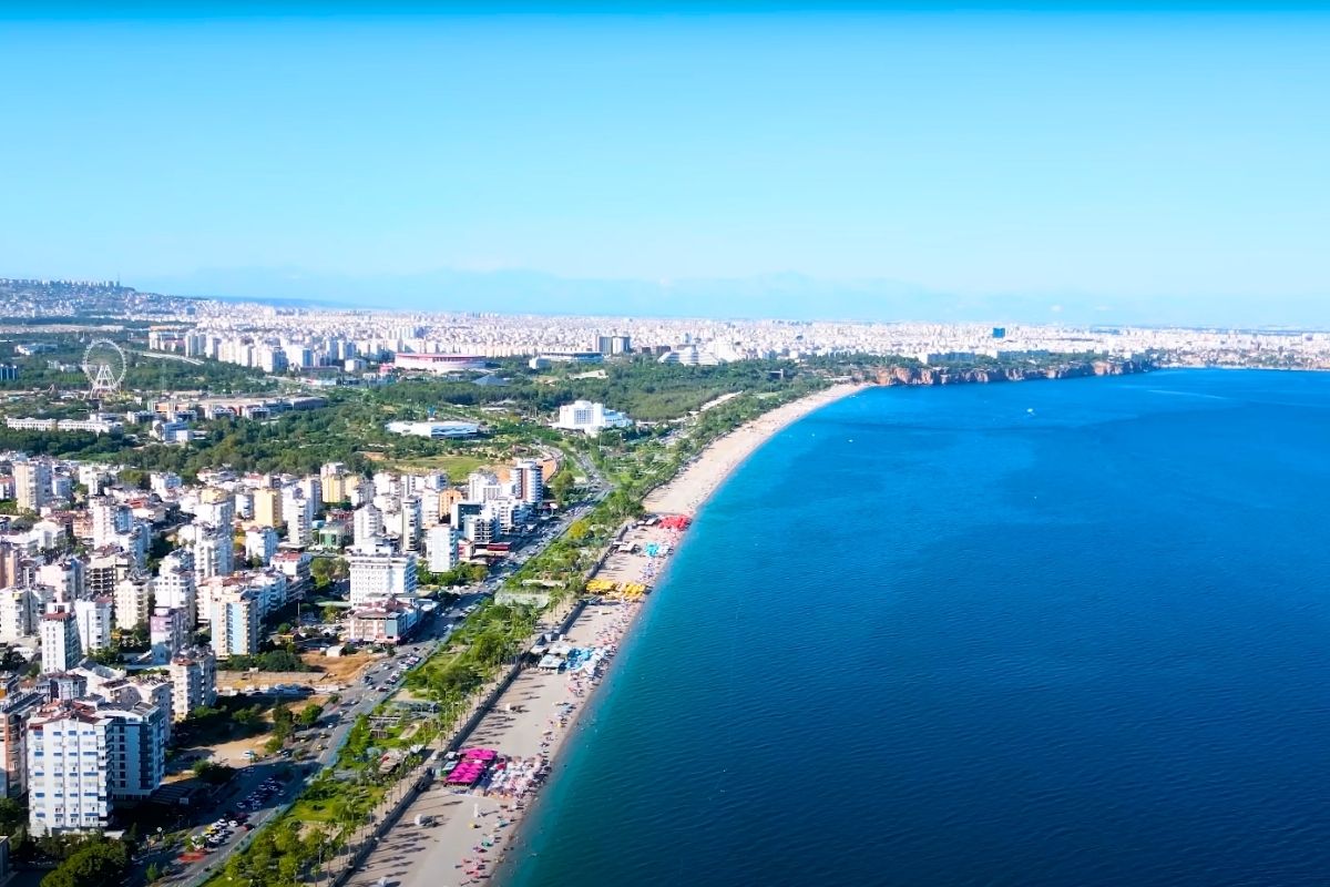 Antalya real estate market in 2025 exclusive villas in konyaalti 03
