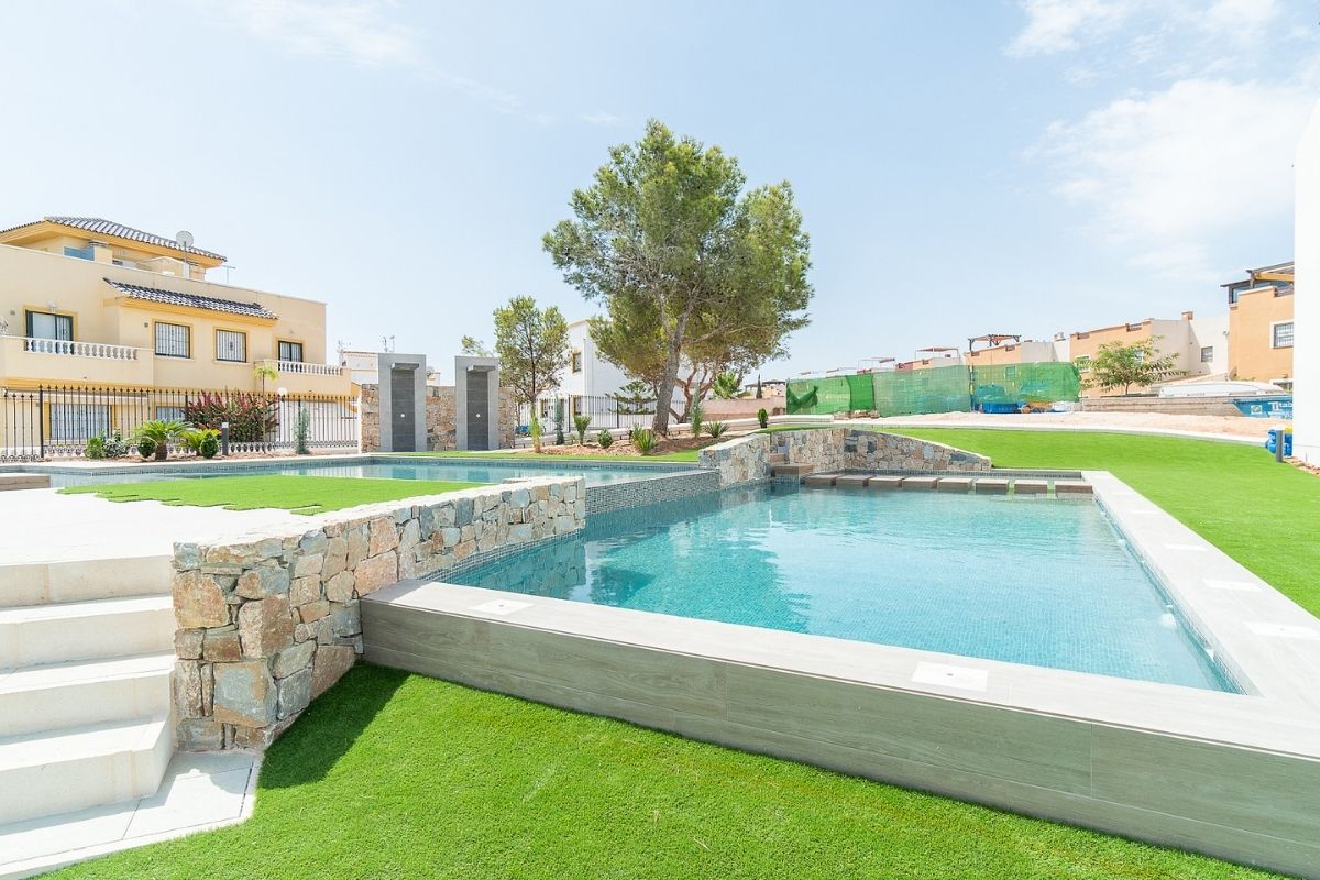alc-00824-modern-ready-apartments-for-sale-in-alicante-close-to-beach-and-golf-04