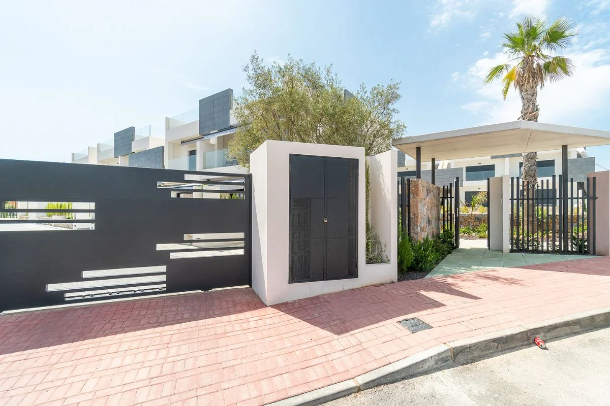 alc-00824-modern-ready-apartments-for-sale-in-alicante-close-to-beach-and-golf-17