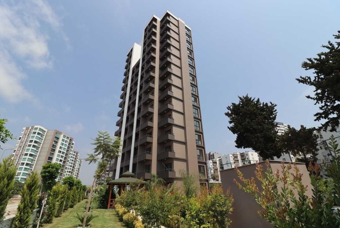 sea view apartments for sale in Mersin Mezitli near the beach with communal pool and ready to move
