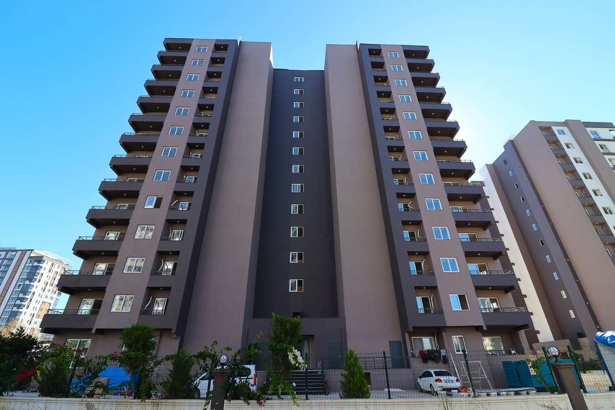 sea view apartments for sale in Mersin Erdemli near the beach with communal pool and modern