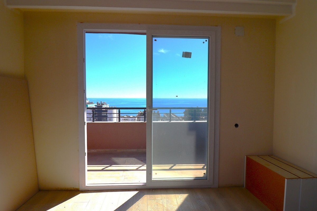 sea view apartments for sale in Mersin Erdemli near the beach with communal pool and modern