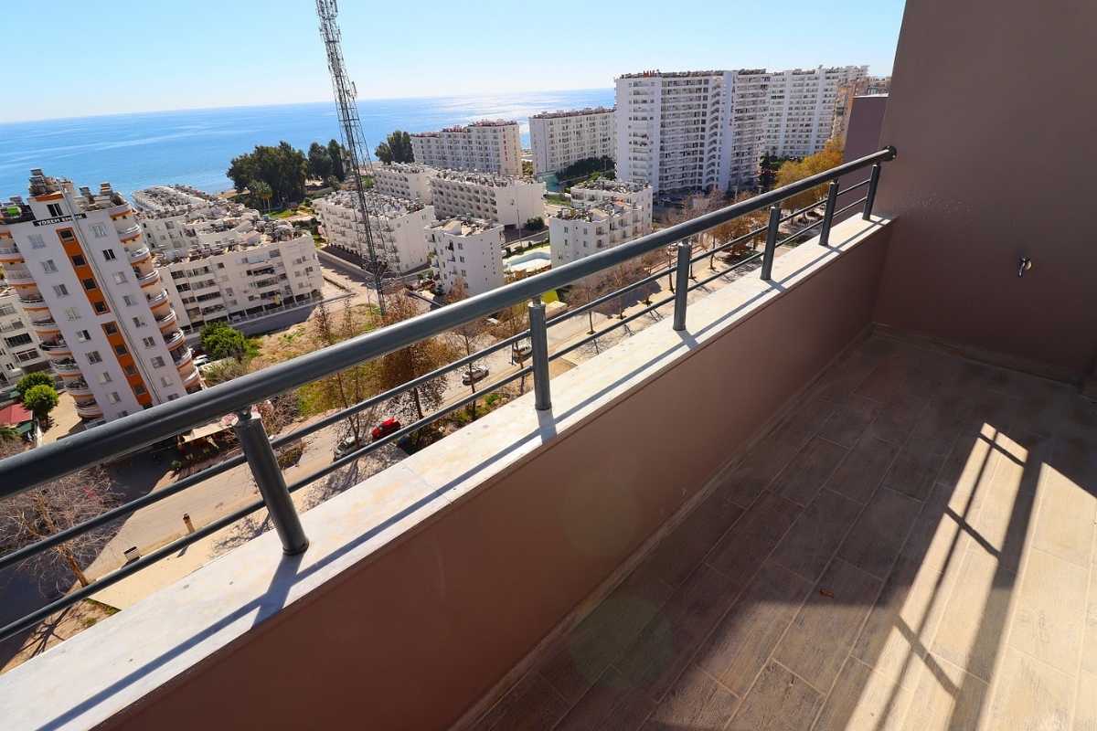 sea view apartments for sale in Mersin Erdemli near the beach with communal pool and modern