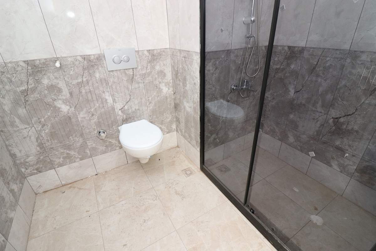 sea view apartments for sale in Mersin Erdemli near the beach with communal pool and modern