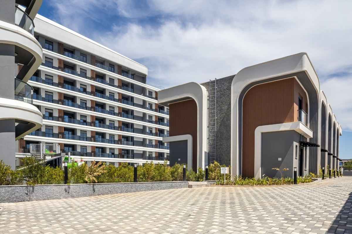 ready duplex villas for sale in Antalya Altıntaş with terrace balcony ensuite bathroom aquapark pool and airport access